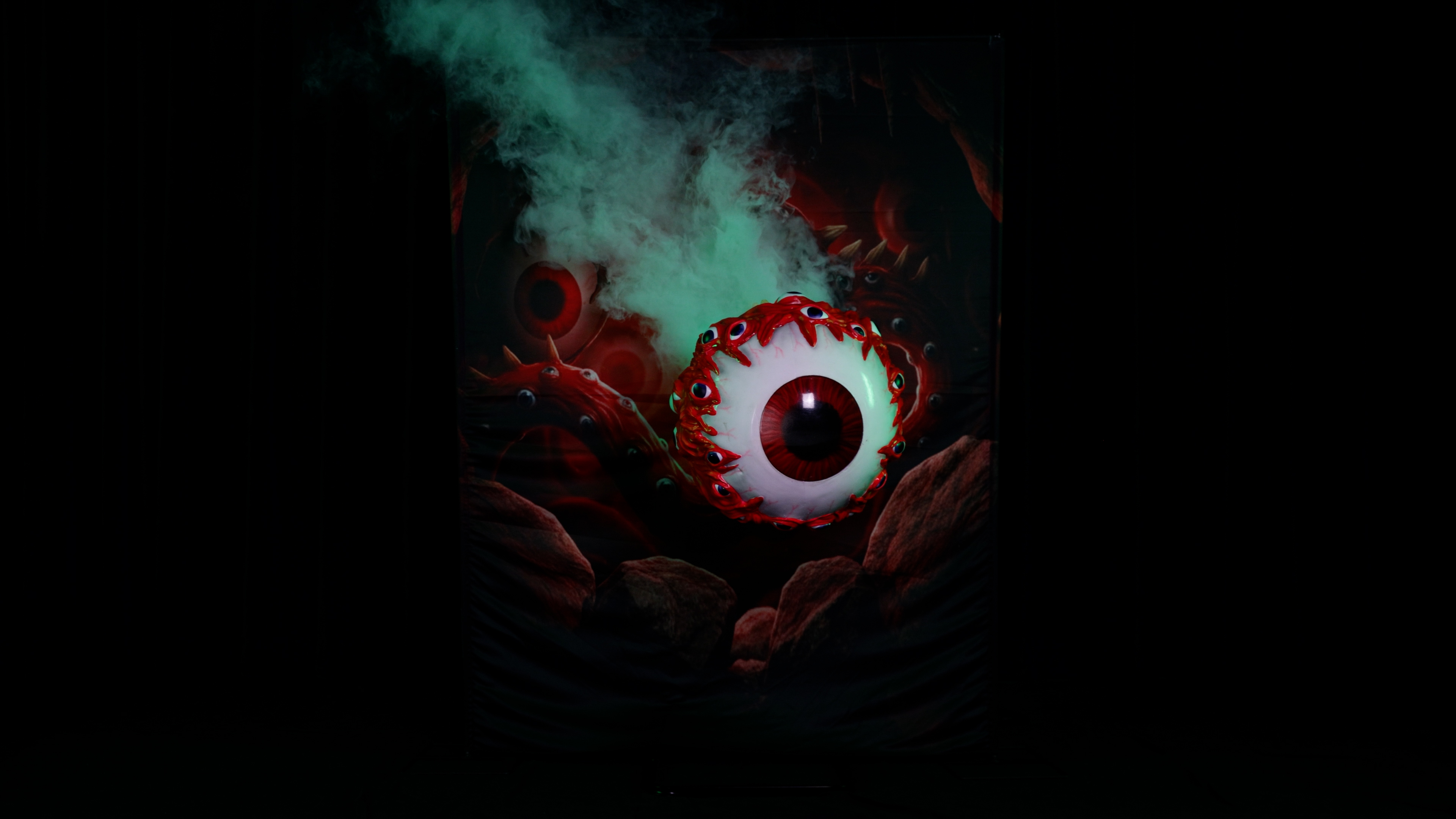 FUN99433 2 Ft Otherworldly Eyeball Actormatronic Decoration